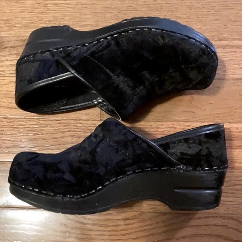 Dansko Black Crushed Velvet Nursing Clogs Size 36